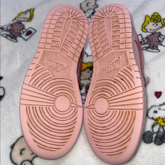 Nike Dunk Pink Athletic Shoes - Picture 11 of 13